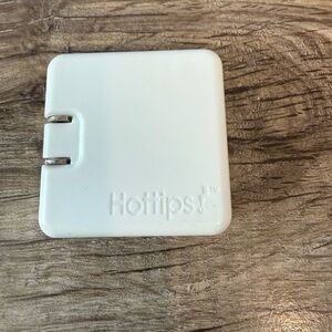 HotTips White Charger